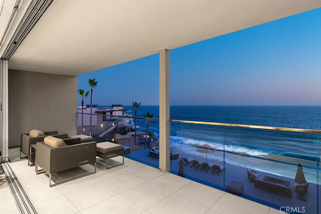 1585 S Coast Highway 66