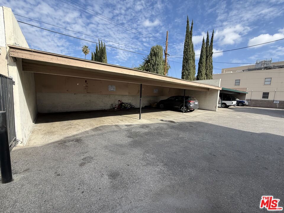 14737 Vanowen Street