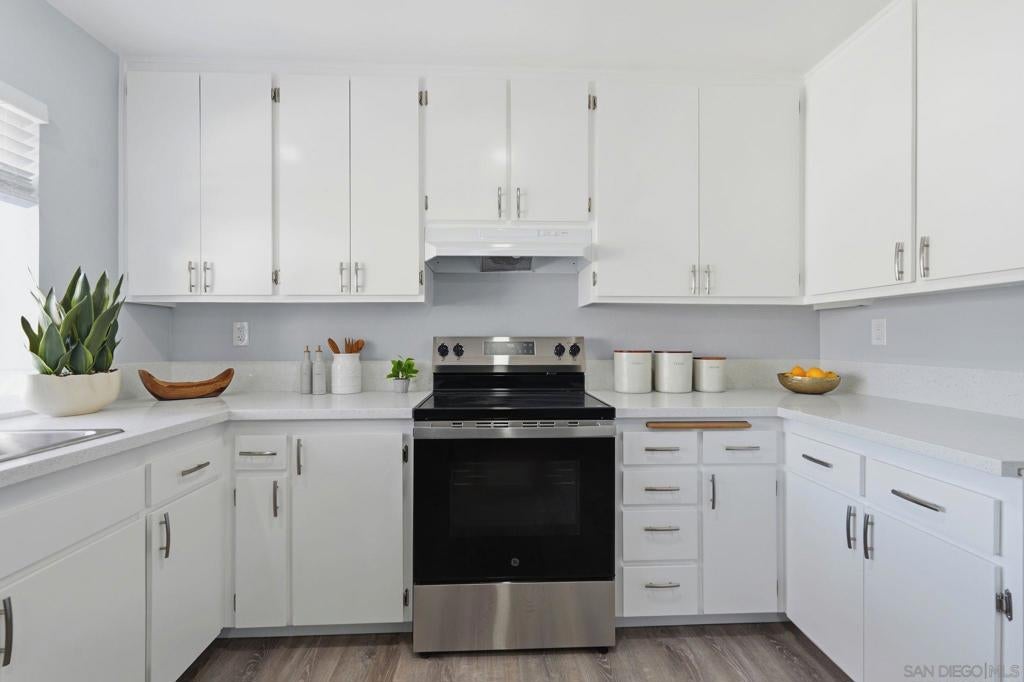 6795 Parkside