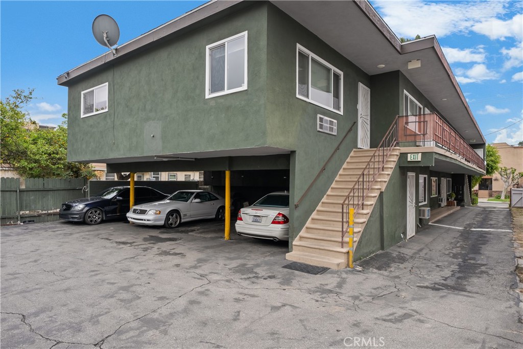 Exceptional 11-unit multifamily property located in the desirable Adams Hill neighborhood of Glendale. This well-maintained, fully occupied asset features ten 1-bedroom/1-bath units and one studio/1-bath unit. Situated on a prime lot, the property offers classic charm with on-site parking, laundry facilities, and strong in-place rents with significant upside potential.
Ideally located just blocks from The Americana at Brand and Glendale Galleria, residents enjoy a walkable neighborhood with access to premier shopping, dining, and entertainment. Easy access to Brand Blvd, the 134 Freeway, top-rated schools, and local parks makes this a high-demand rental location with low vacancy rates. A rare investment opportunity in one of LA County’s most sought-after rental markets, with potential for added value through interior upgrades or additional income streams.
Buyer and Buyer's Agent to verify all information, including square footage. Listing Agent and Seller do not guarantee accuracy.