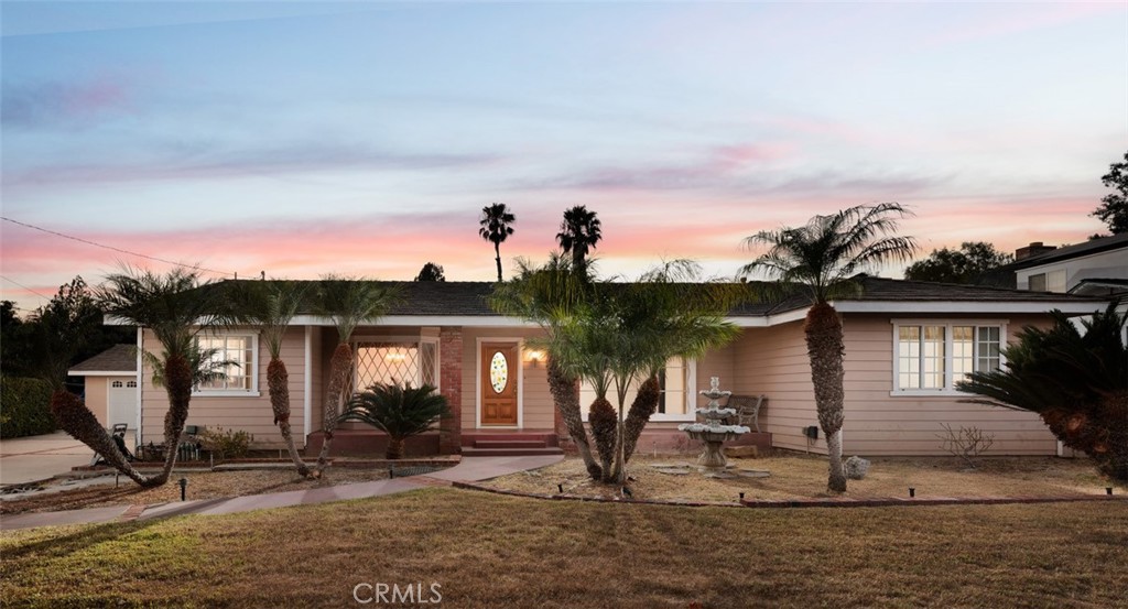11211 Newport Ave.