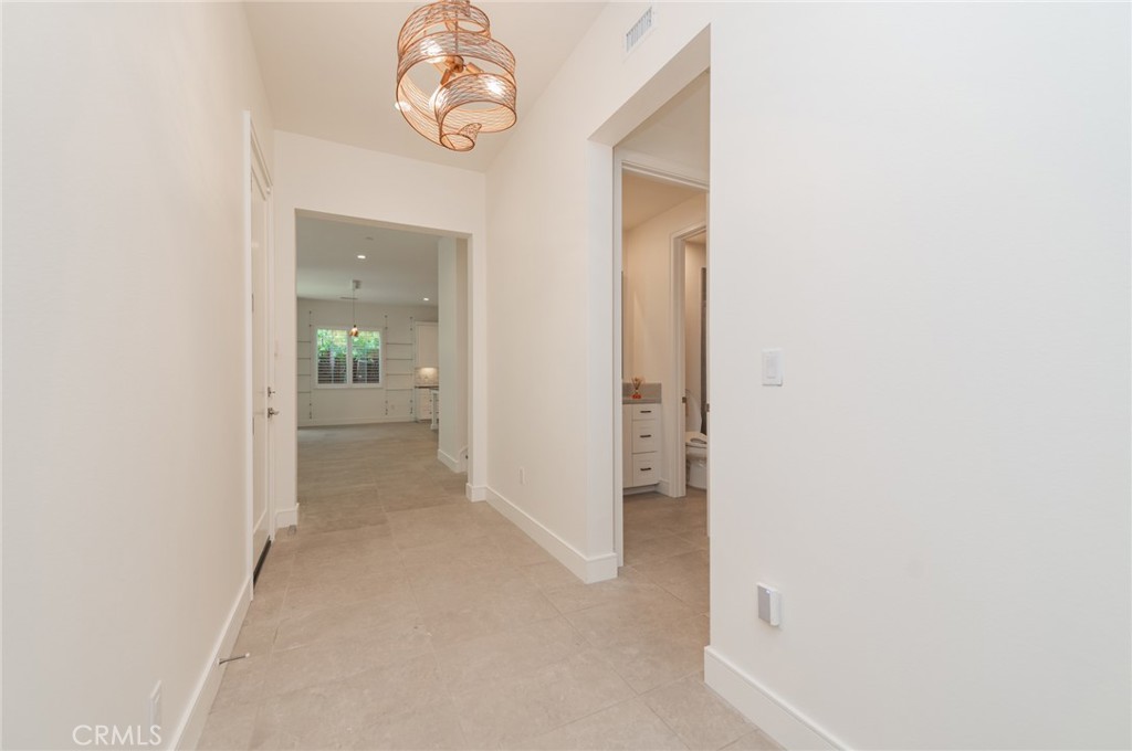 120 Lomita