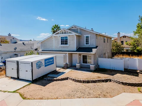 MLS: SR26215191