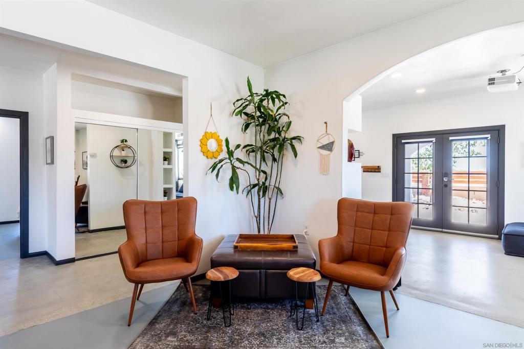 5066 LEAR AVE