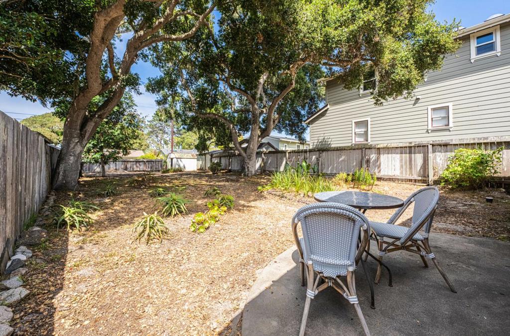 414 Sinex Avenue
