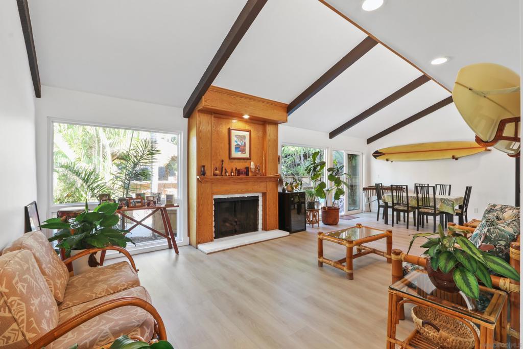 Properties 2 25822 Chrisanta Dr