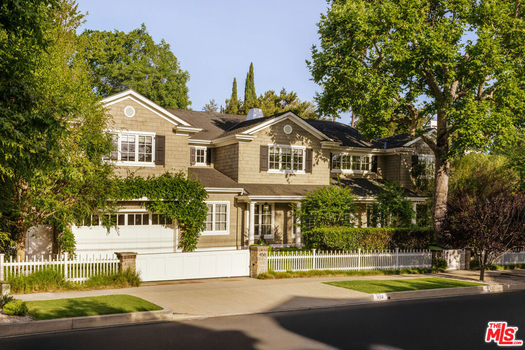 456 N Bundy Drive