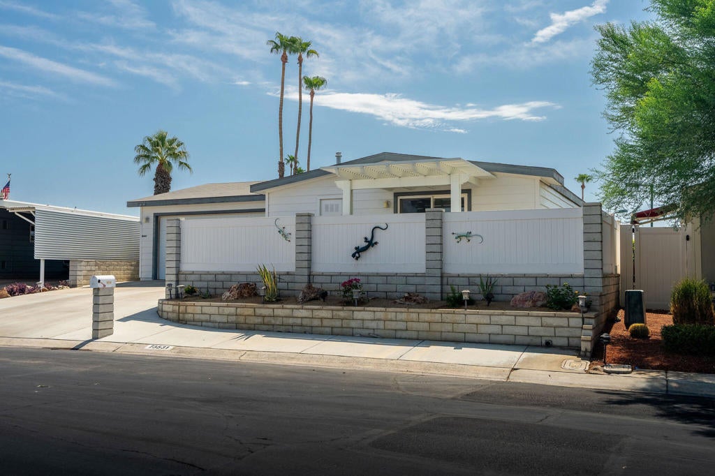 73531 Cabazon Peak Drive