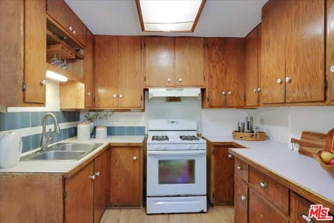 Tiny photo for 936 N Nopal Street, Santa Barbara, CA 93103 (MLS # 26848123)