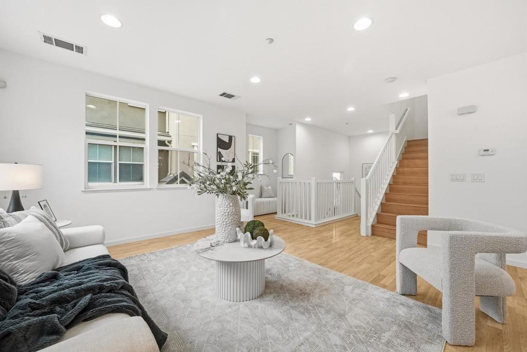 1099 Westbury Drive