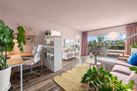 Photo of 528 Cedar AVE #3A, Long Beach, CA 90802 (MLS # PW26118194)