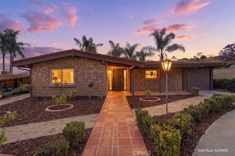 Photo of 4729 Via Tala, Fallbrook, CA 92028 (MLS # SW26093558)