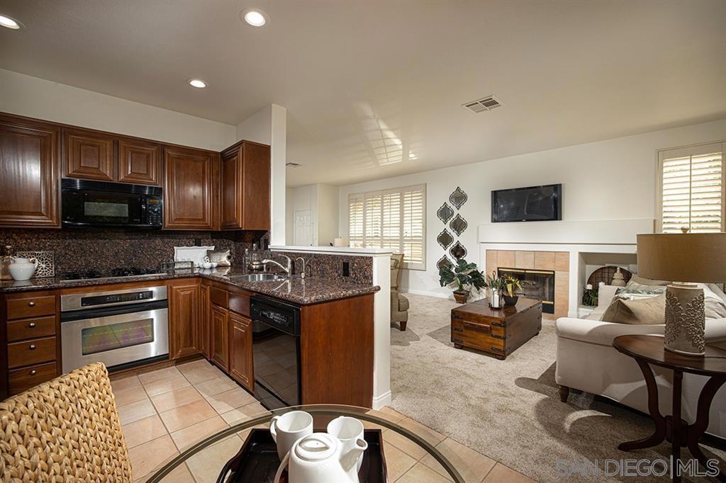 5572 Renaissance Ave. 3