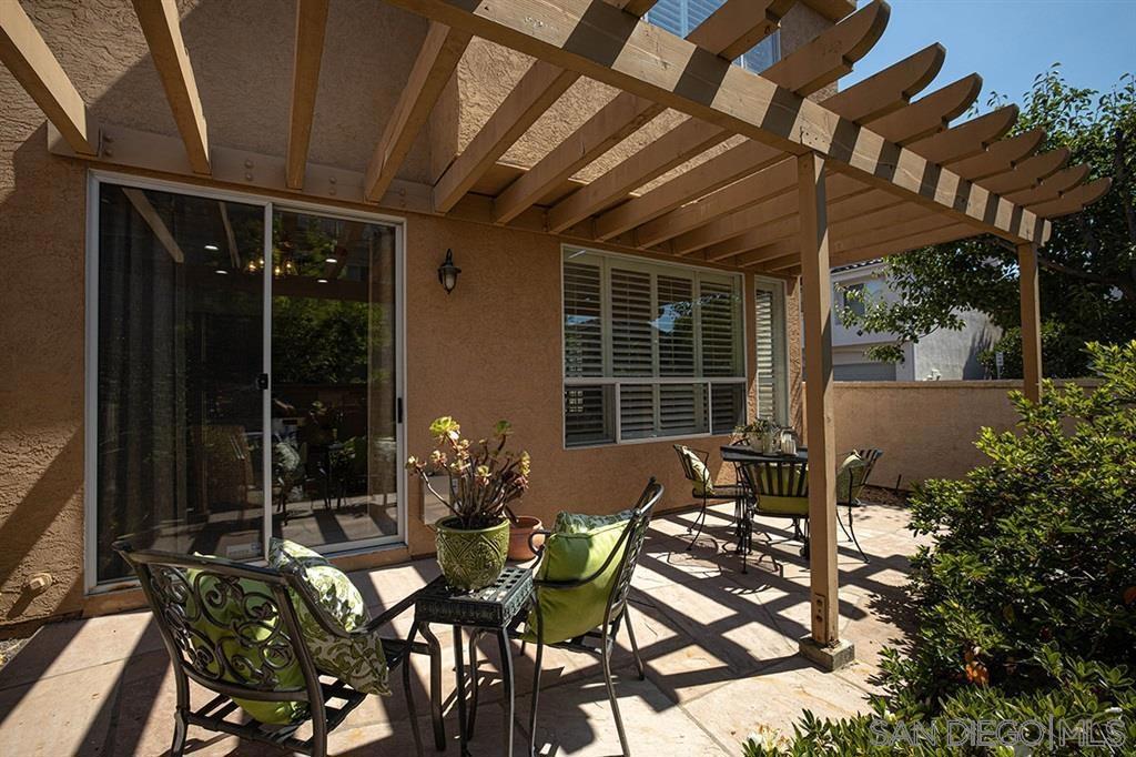 5572 Renaissance Ave. 3