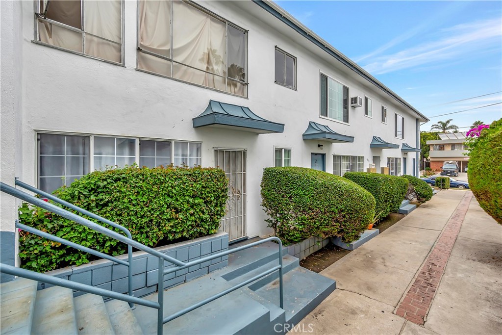 4035 Inglewood Boulevard