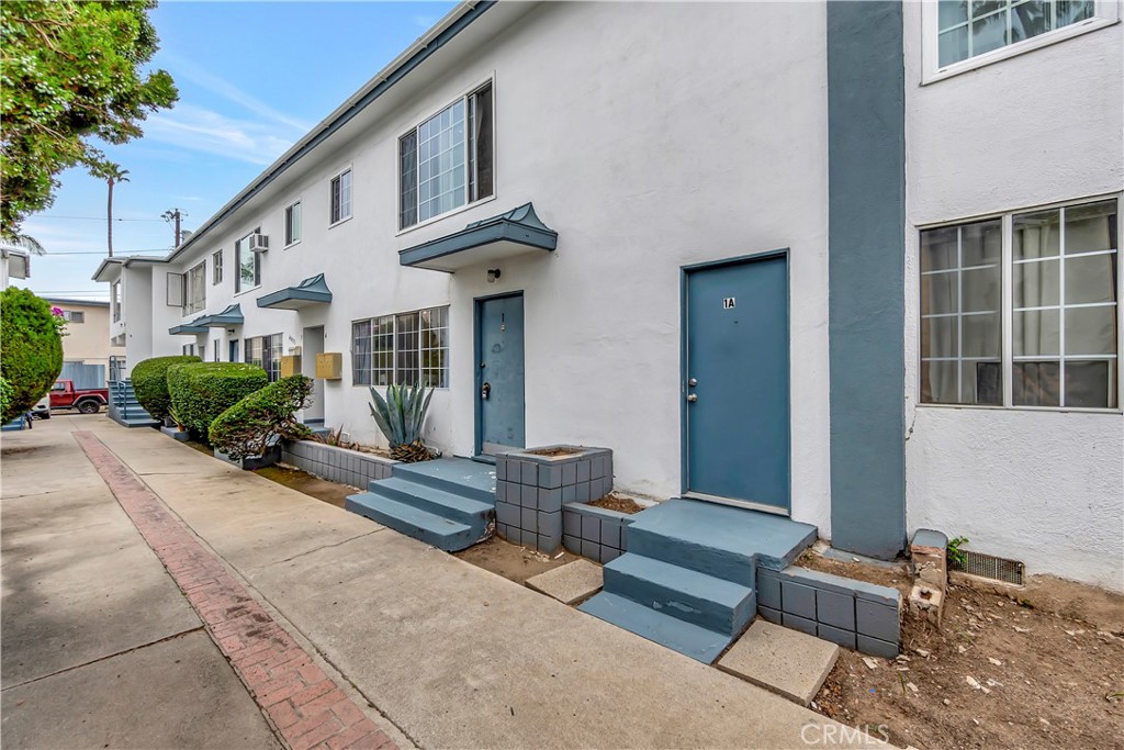 Keller Williams Realty and Everyday Real Estate Inc. are pleased to offer this exclusive bread and butter, prime Mar Vista 8-unit (two non- conforming) property. The property boasts a favorable unit mix of two 0+1, one 1+1, three 2+1, one 2+2, and one 3+2. Three of the units are fully furnished and operating on month-to-month leases and can be delivered vacant. (0+1, 1+1, 2+2) Retrofit and ADU plans and permits are included (owner spent $42K). This new 2+1 unit is projected to increase revenue by $28.8K per year and will satisfy the retrofit requirement. Permits have been filed but no work has commenced. Property is master metered for water, has 6 parking spaces and laundry room onsite with leased washer and dryer. Great Westside location south of Washington Place and West of Centinela. Walking distance to shopping, markets, banks, gyms, restaurants, a bowling alley, and a coffee shop. Located in the heart of the Mar Vista submarket in Los Angeles just minutes away from all that the area has to offer. The neighborhood boasts a blend of residential charm and urban convenience, making it an attractive location for potential renters.