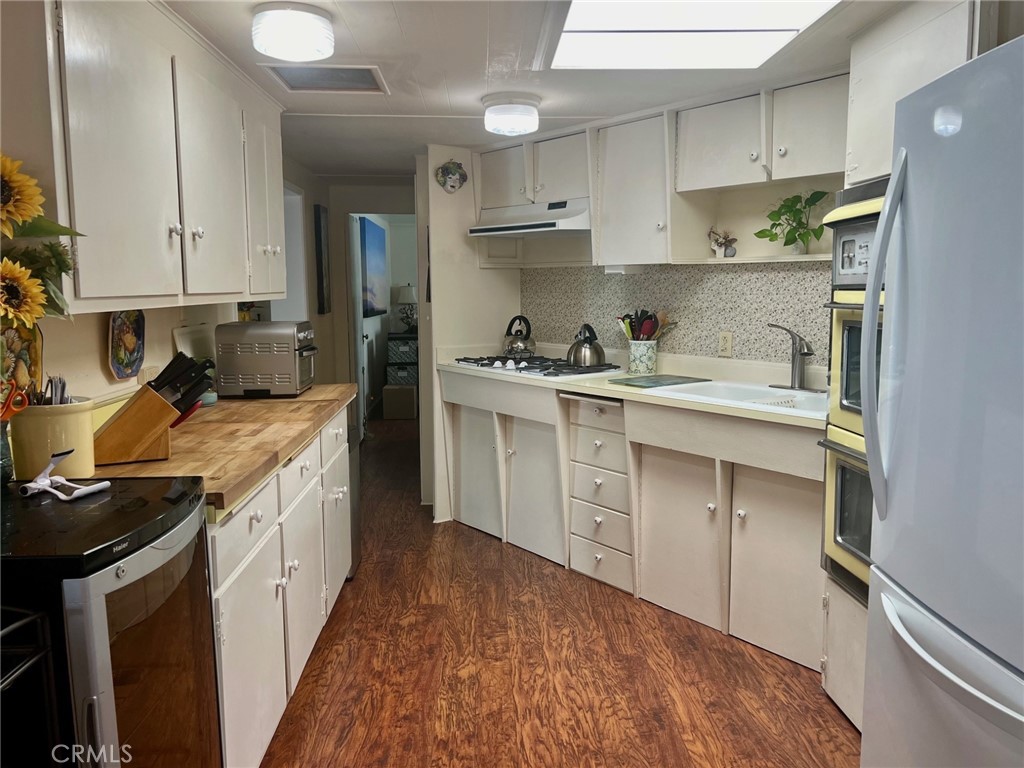 Bayside Village (BAYV) - Manufactured In Park