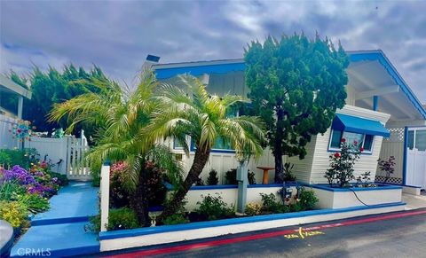 50 Saratoga Newport Beach CA 92660