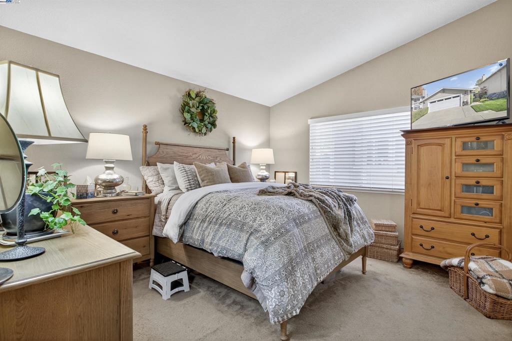 PLEASANTON VLG - Residential