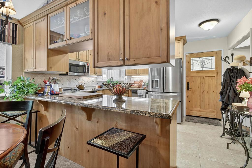 PLEASANTON VLG - Residential