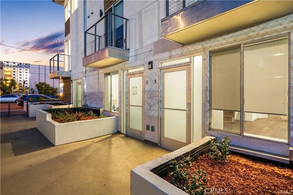 1245 N New Hampshire Ave #1 Ave, Los Angeles CA 90029