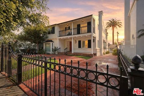 Photo of 1170 S Beverwil Drive, Los Angeles, CA 90035 (MLS # 26666101)