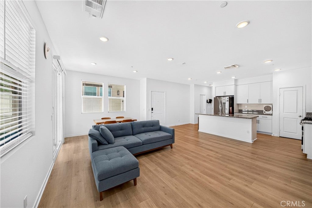 306 Vista Drive 103