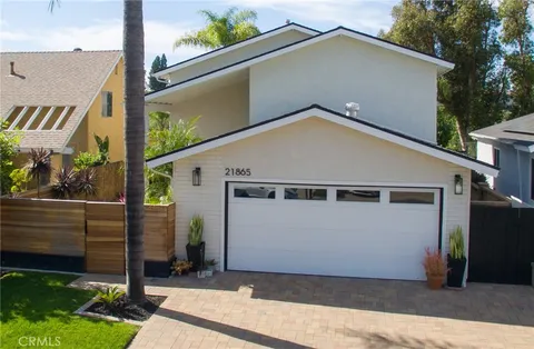 21865 Jinetes, Mission Viejo, CA 92691 - MLS#: NP26035029