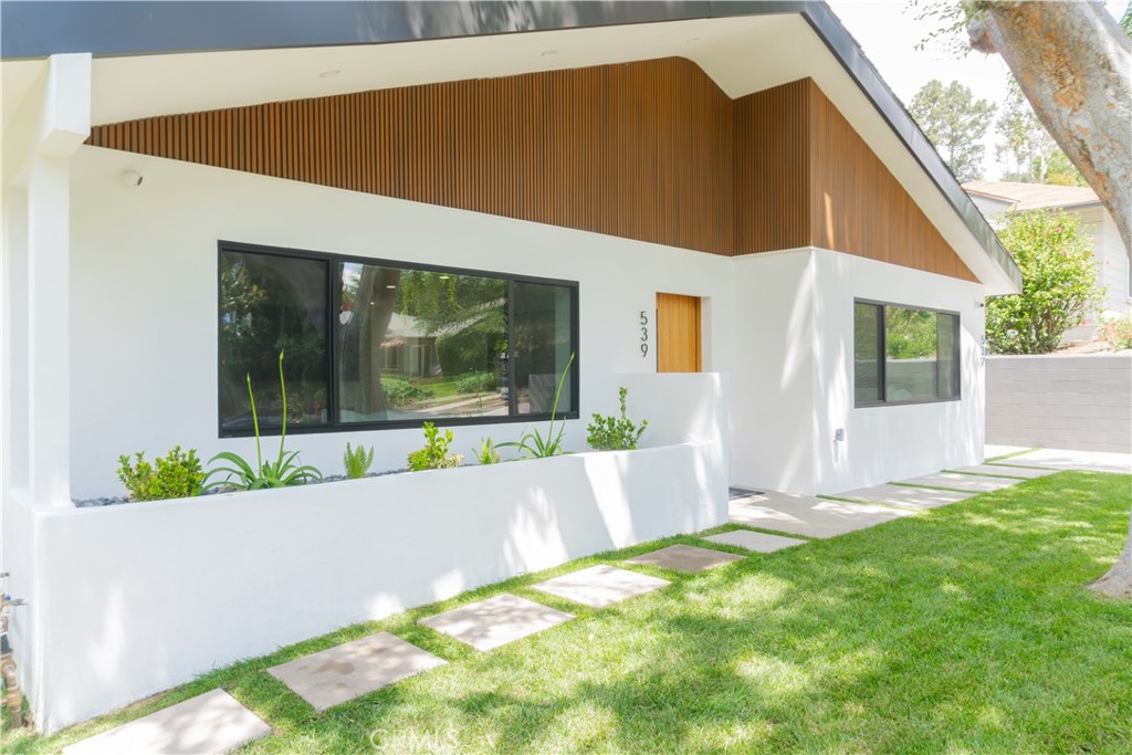 539 Avon Avenue