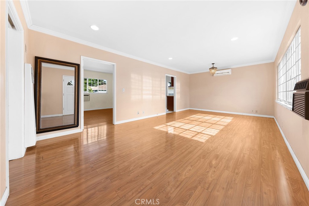 5220 Myrtus Avenue