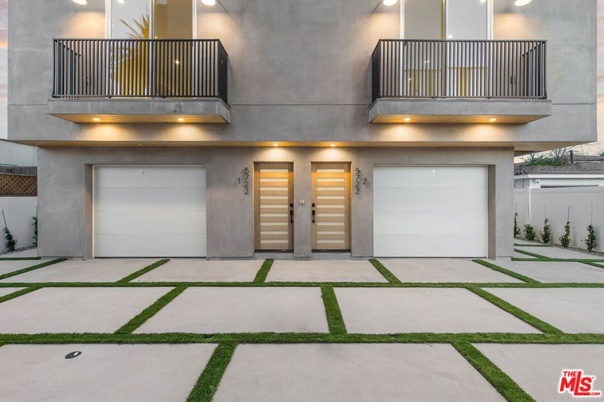 NEWER CONSTRUCTION in the heart of LA. This townhome provides large space, a ton of privacy, high-end finishes, a a ton of natural light and a gorgeous rooftop deck. Open and modern floor plan perfect for entertaining guests, with fully equipped appliances. Rooms are large with walk in closets, balconies, and bathrooms. Walkable and very safe neighborhood.