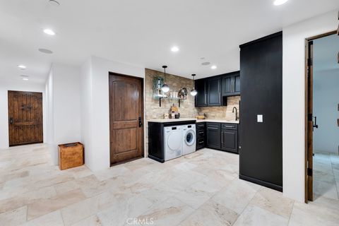 Tiny photo for 1177 Norwich Lane, Ventura, CA 93001 (MLS # SR25024240)