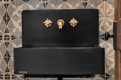 Tiny photo for 1177 Norwich Lane, Ventura, CA 93001 (MLS # SR25024240)