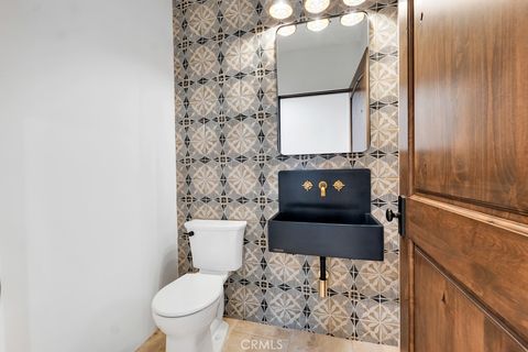 Tiny photo for 1177 Norwich Lane, Ventura, CA 93001 (MLS # SR25024240)