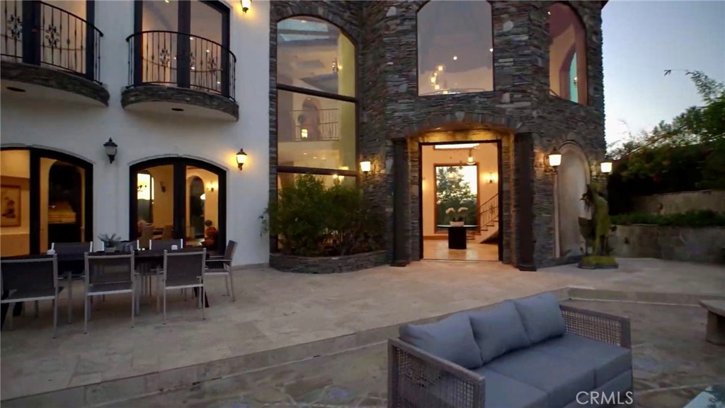 2695 Shady Ridge