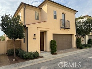 2 large Master Bedrooms with ensuites and a loft office are housed into the second story of the townhome.
The main living space is the 1st floor with a spacious living room, Kitchen and eating space. There is also a rest room and two car garage. with 1400 sq/ft of indoor living. The back yard patio has room for a large swing and barbeque area. The backyard is maintenance free with paver stone brickworks.
It has a park, playground, gardens, Community pool, jacuzzi spa, and lounge area for community residents. It is all situated behind Key coded private gates. It is conveniently located in Santa Clarita. Malls are nearby for shopping and has a direct walkway to the major Metrolink's hubs to travel to downtown without the hassle of commuter traffic. Great schools and parks and walking trails are scattered throughout the valley. Centrally located, you have a choice how to commute north or south via the 5 freeway or 14 freeway. come and check out the Santa Clarita's best secrets.