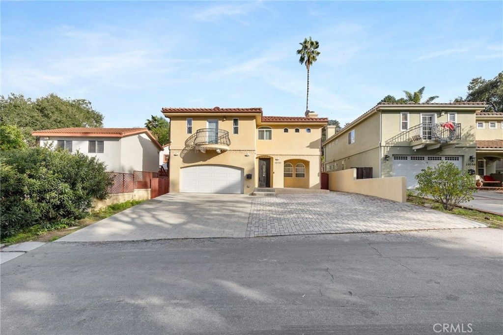Photo of 10112 Scoville, Sunland, CA 91040 (MLS # SR26006977)