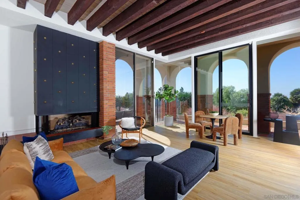 La Jolla, California 92037, United States, 3 Bedrooms Bedrooms, ,3 BathroomsBathrooms,Residential,Active,237081