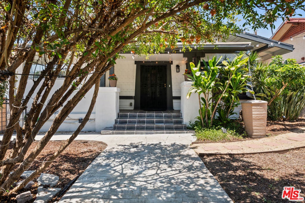 123 N Dillon Street