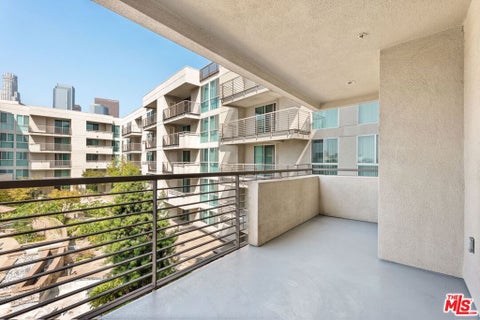 Photo of 267 S San Pedro Street #320, Los Angeles, CA 90012 (MLS # 26997857)