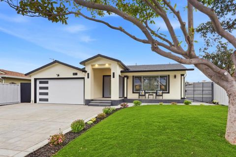 Photo of 2121 Francis Avenue, Santa Clara, CA 95051 (MLS # ML82037536)