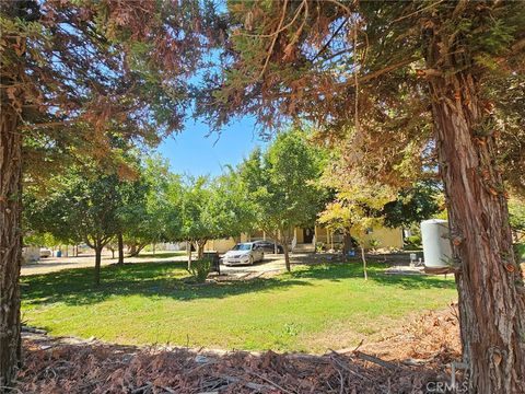Photo of 14398 Avenue 88 Ave, Pixley, CA 93256 (MLS # FR25258454)
