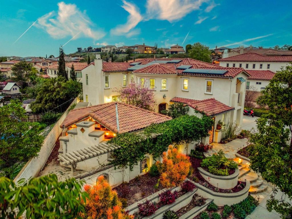 278 Avenida Loretta