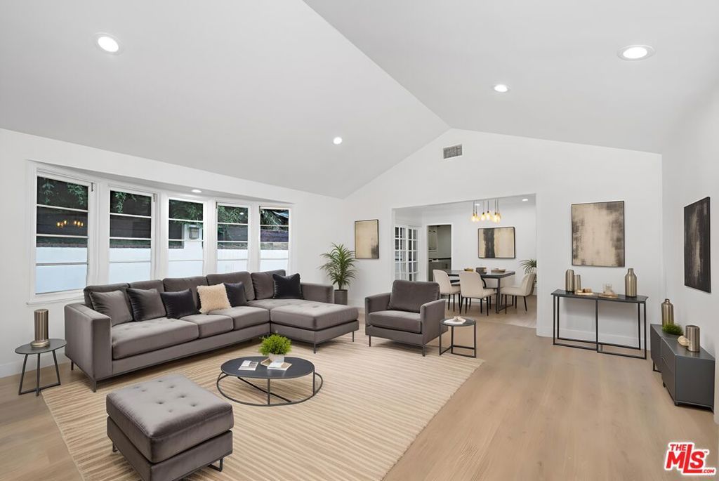 Photo of 1805 Nichols Canyon Road, Los Angeles, CA 90046 (MLS # 25597329)
