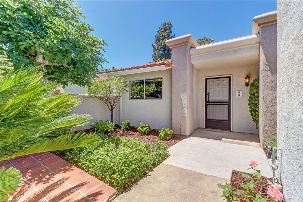 5528 Via La Mesa A