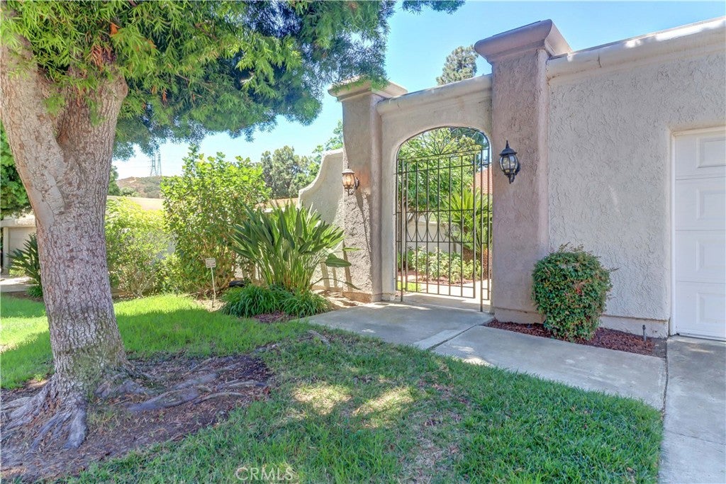 5528 Via La Mesa A