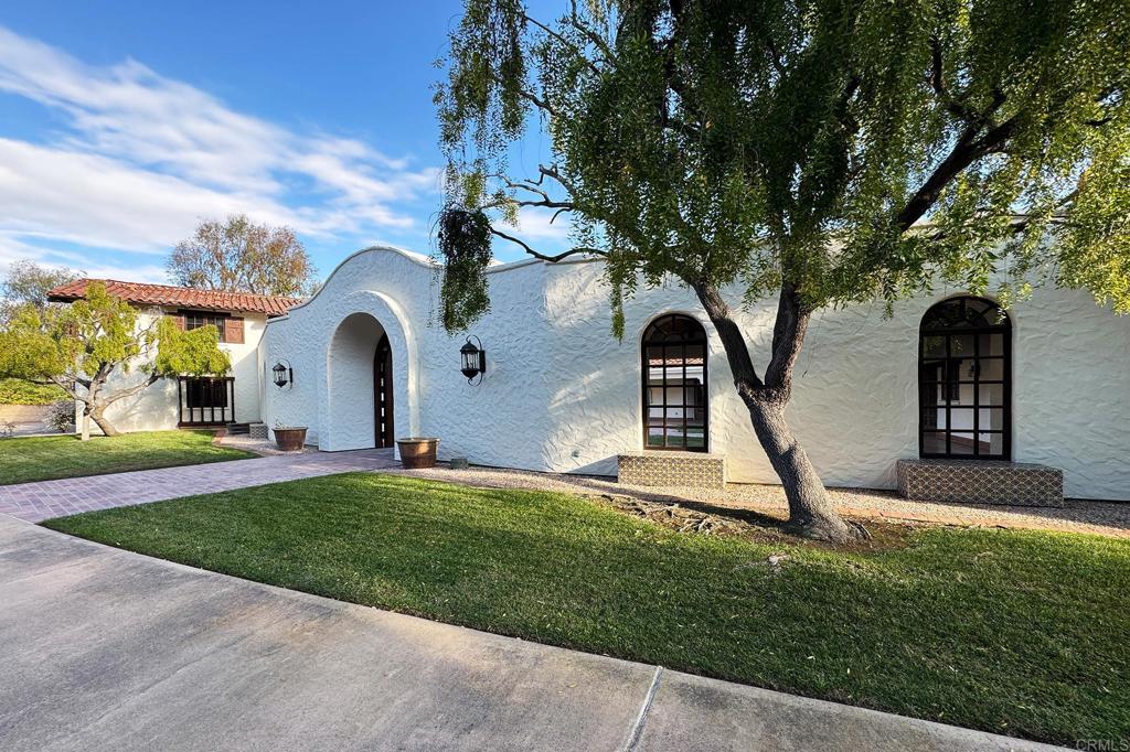 5443 Calzada Del Bosque