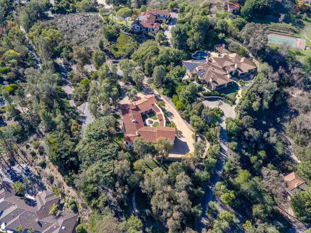 5443 Calzada Del Bosque