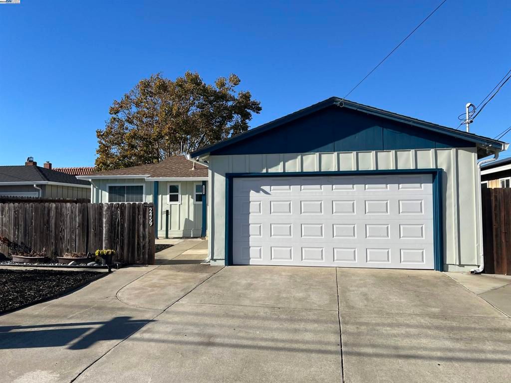 Photo of 2459 Jamaica Way Way, San Leandro, CA 94577 (MLS # 41115869)