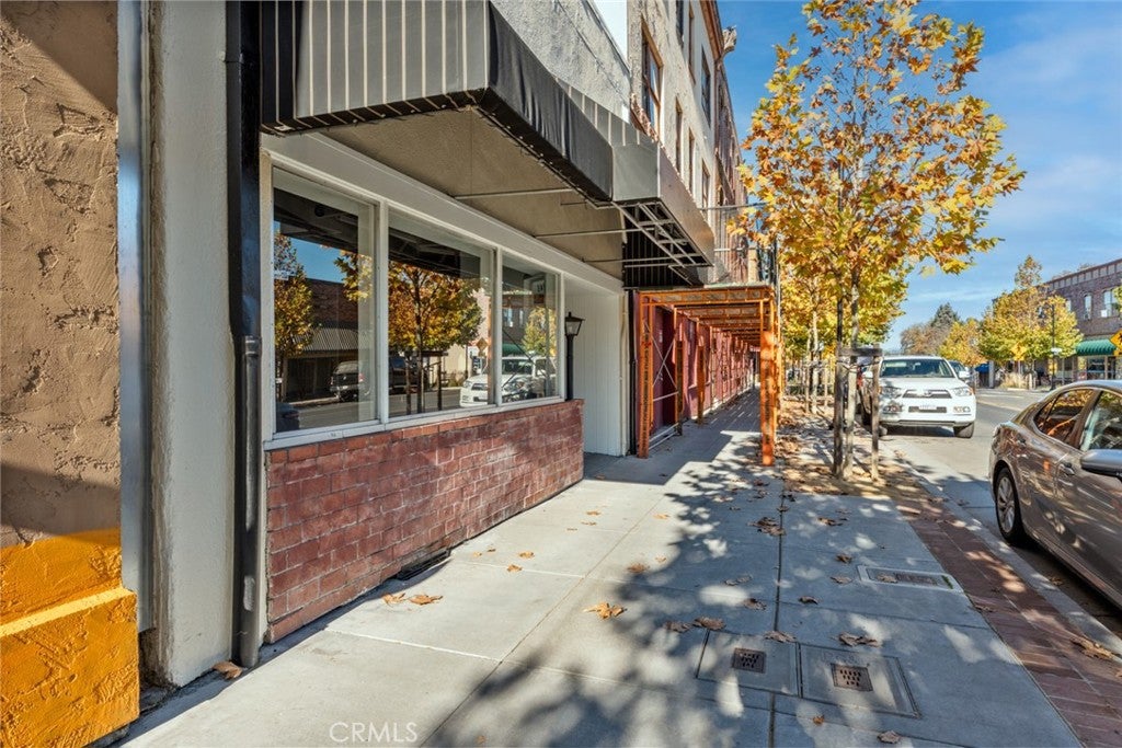 252 N State